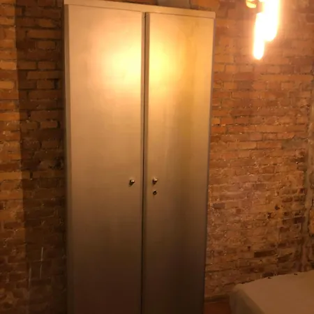 Sehir Merkezi Kaleici Deniz Yakini Muethis Lokasyon Apartman