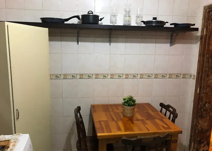 Sehir Merkezi Kaleici Deniz Yakini Muethis Lokasyon